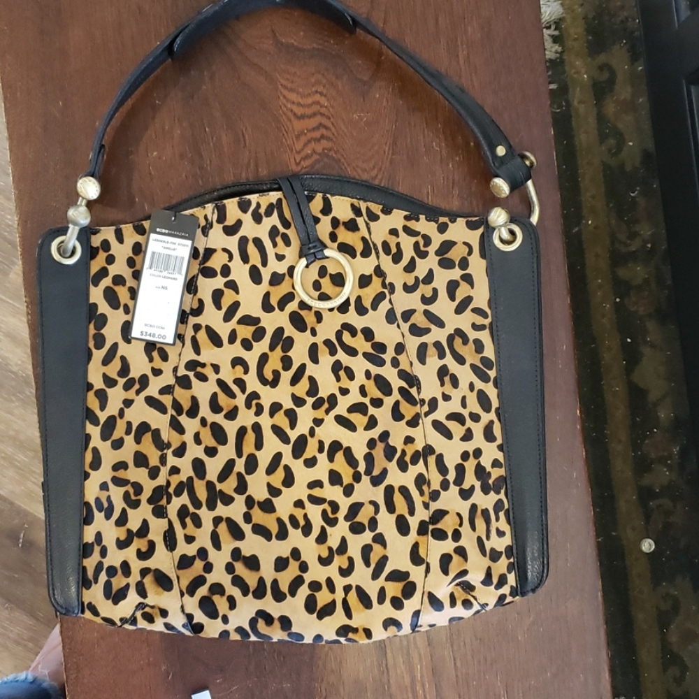 BCBGMAXAZRIA  Amelie Satchel